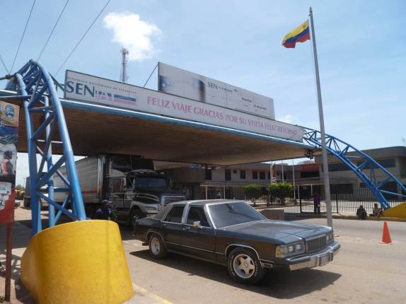 Entrando na Venezuela, recião de Maracaibo,  vindos da Colômbia